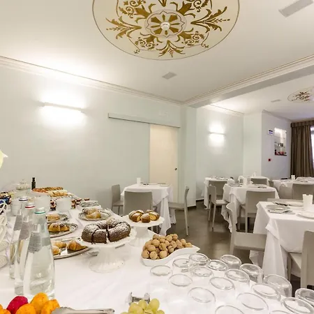 De Stefano Palace Luxury 4*